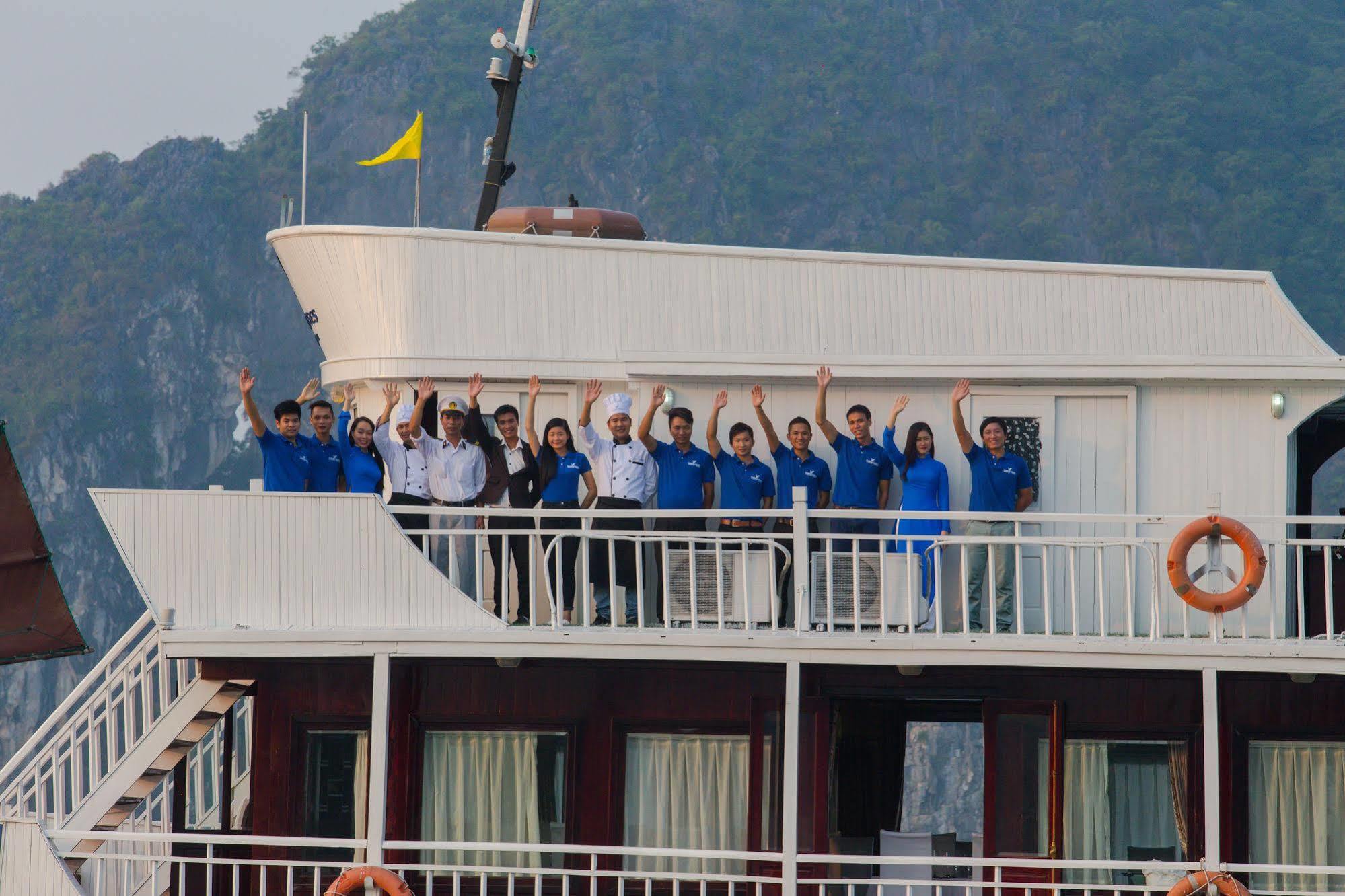 Hotel Flamingo Luxury Cruises Ha Long Exterior foto