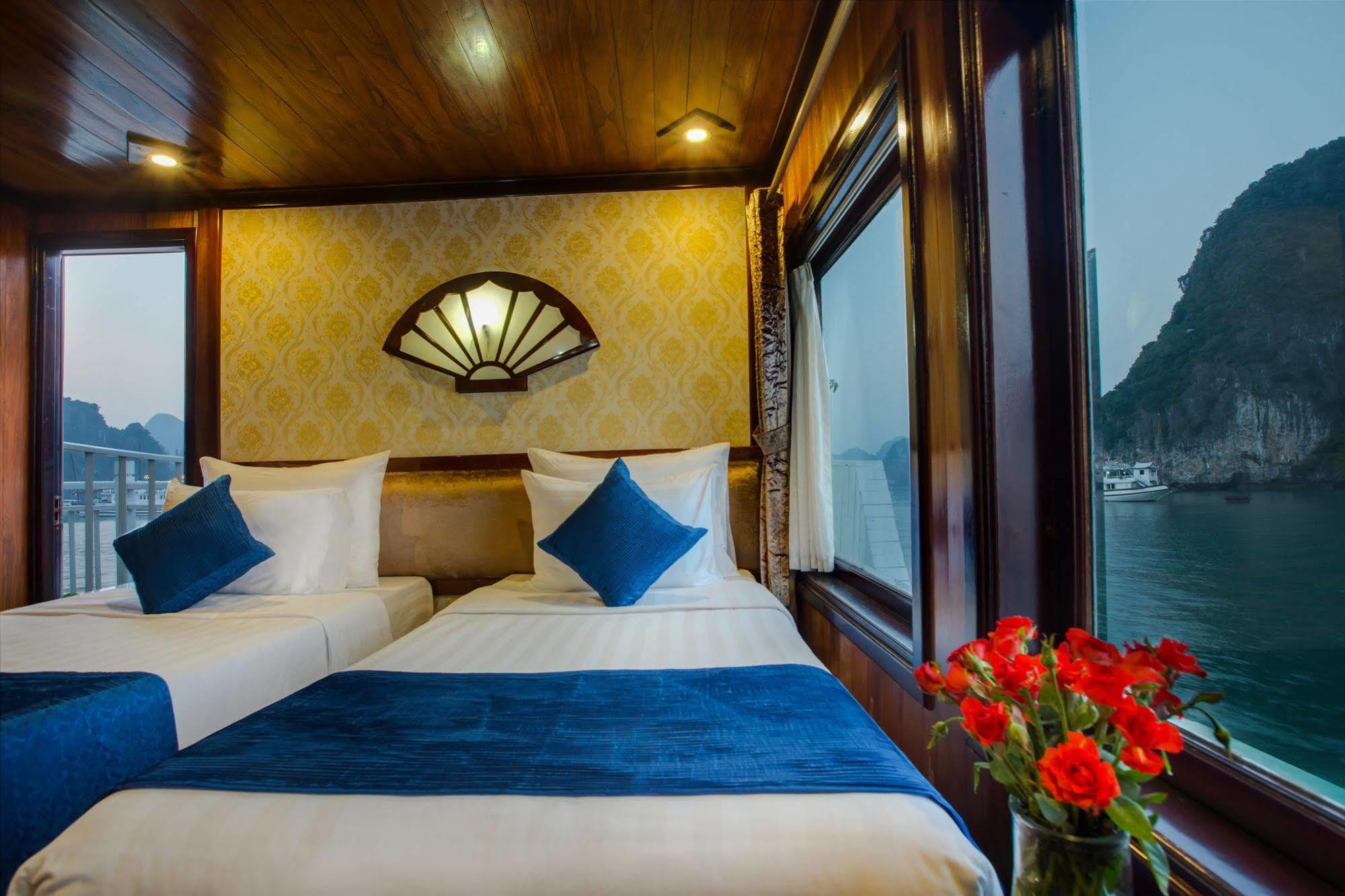 Hotel Flamingo Luxury Cruises Ha Long Exterior foto