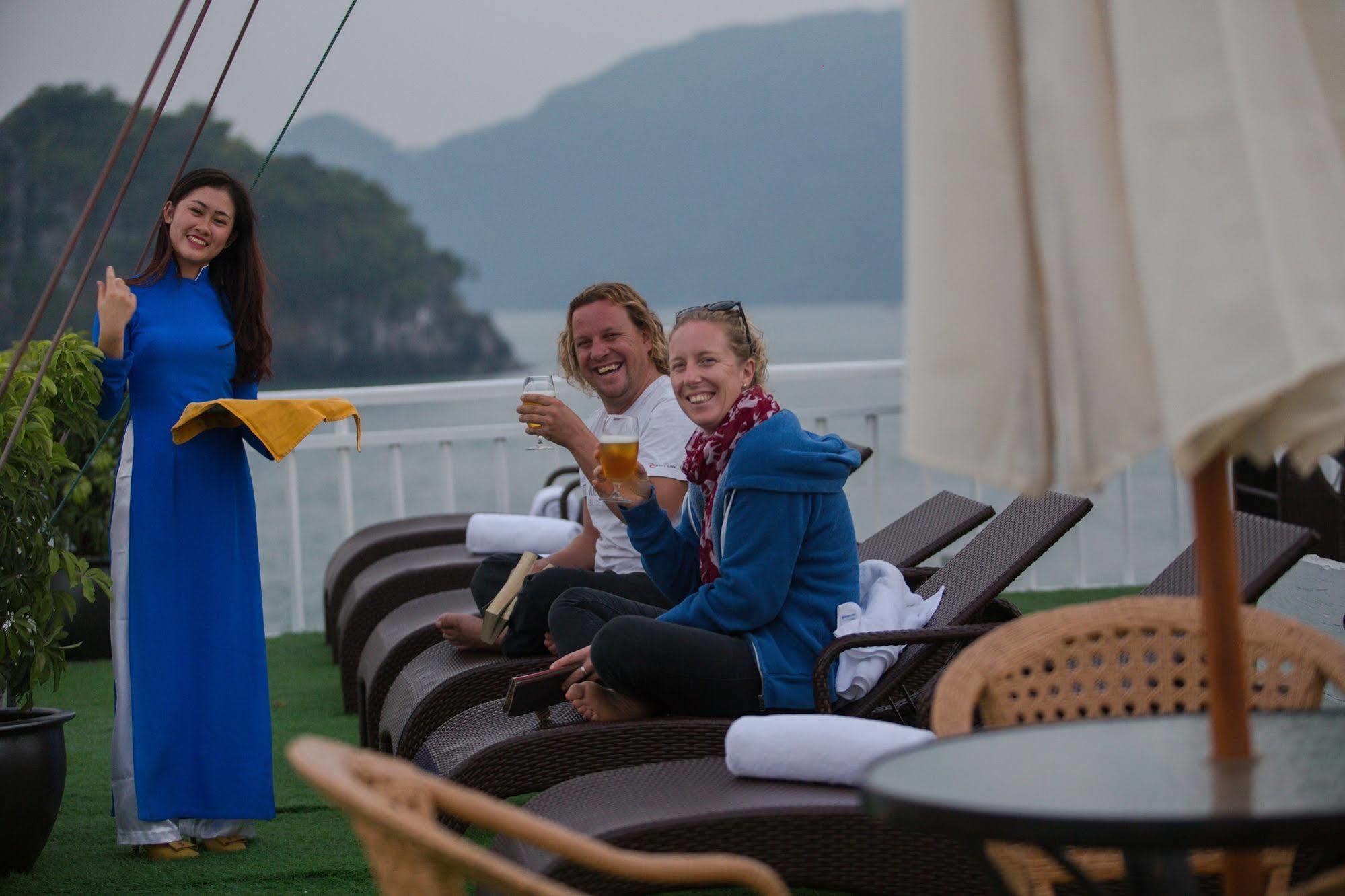 Hotel Flamingo Luxury Cruises Ha Long Exterior foto