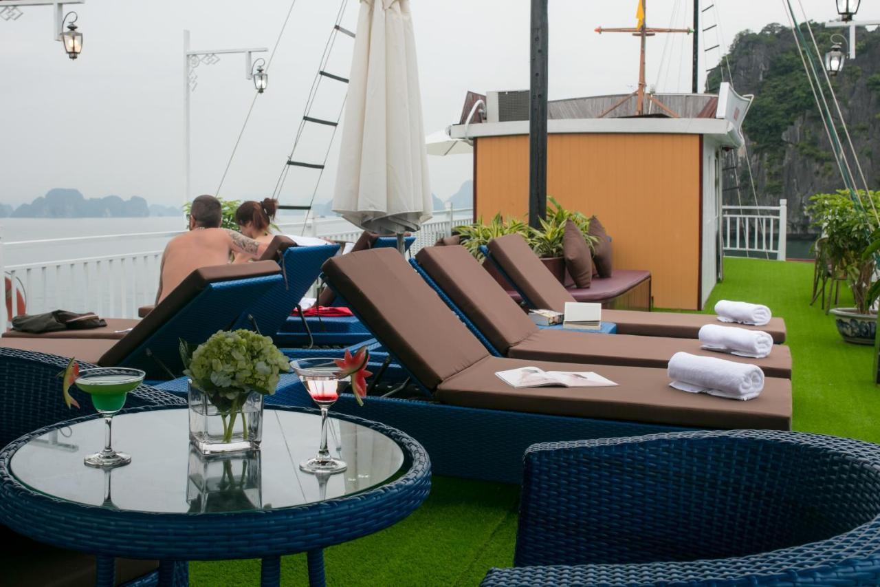 Hotel Flamingo Luxury Cruises Ha Long Exterior foto