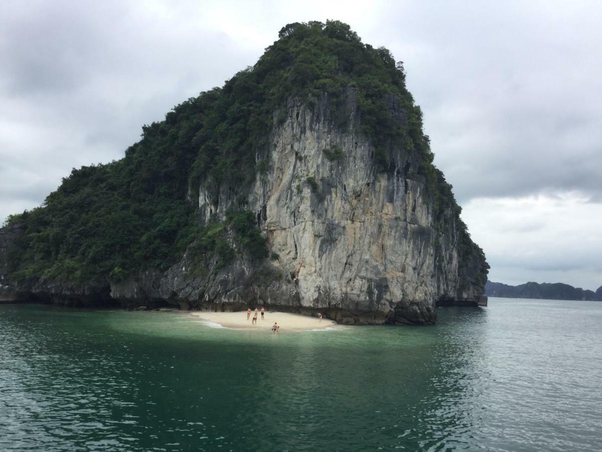 Hotel Flamingo Luxury Cruises Ha Long Exterior foto