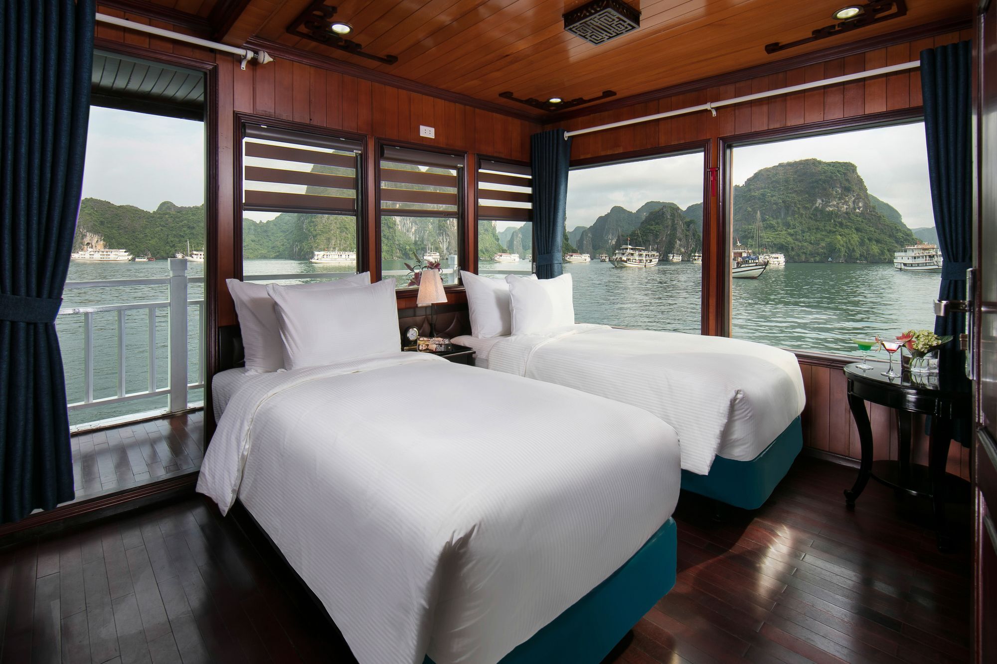 Hotel Flamingo Luxury Cruises Ha Long Exterior foto